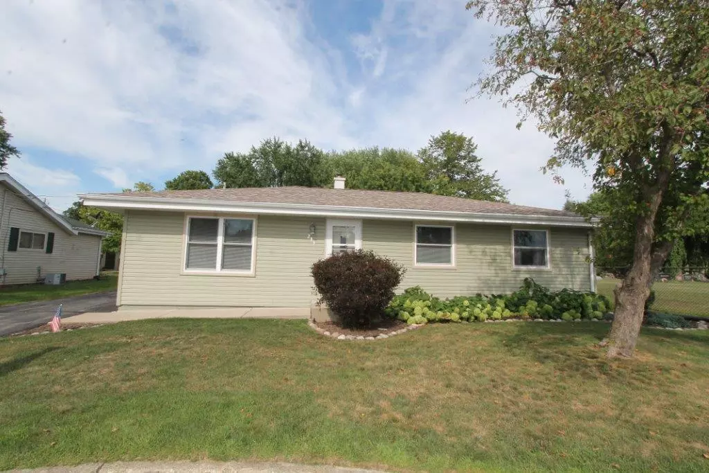 Burlington, WI 53105,213 Clover Dr