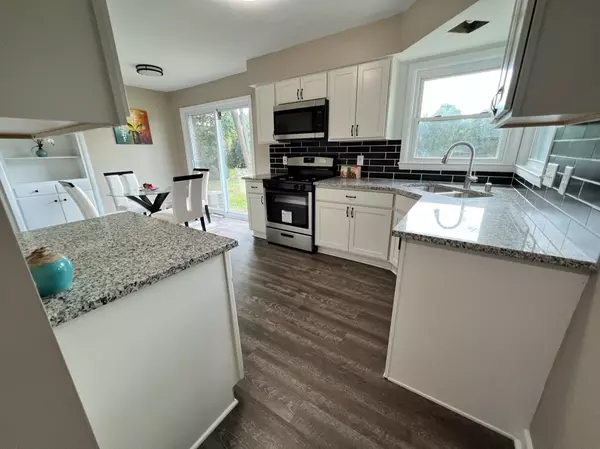 3581 S 51st St, Greenfield, WI 53220