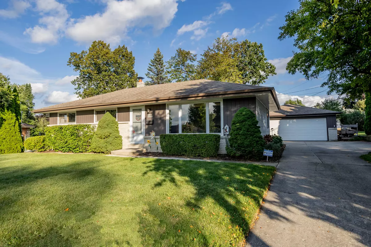 Menomonee Falls, WI 53051,W148N8252 Albert Pl