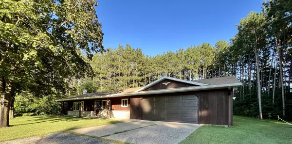 N12214 Hunter Ln, Trempealeau, WI 54661