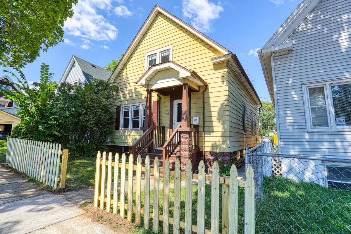 Milwaukee, WI 53204,2024 W Rogers St