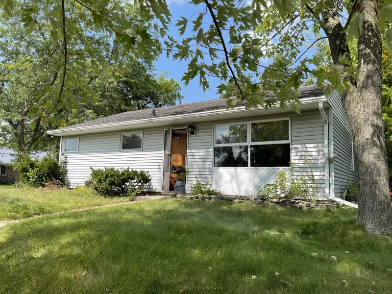 914 Caswell St, Fort Atkinson, WI 53538