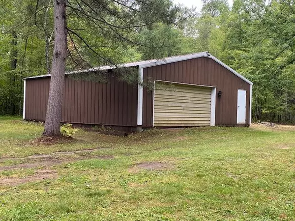 Athelstane, WI 54102,N15040 Pine Ln