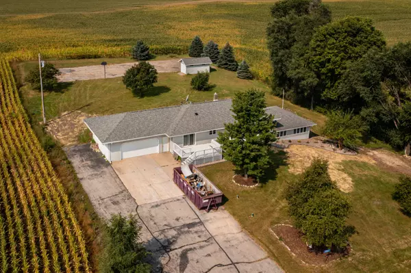 N15373 West Prairie Rd, Trempealeau, WI 54661