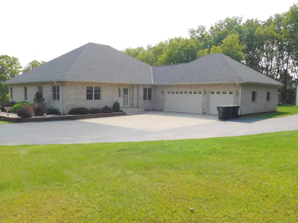 Twin Lakes, WI 53181,241 Christie Ln