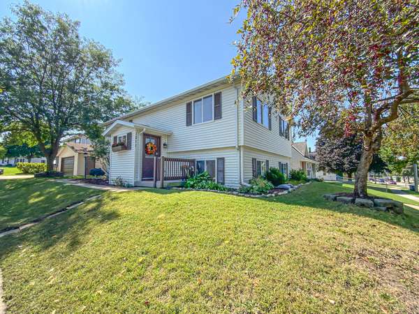 1211 Niagara St, Waukesha, WI 53186