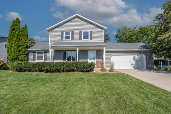 N74W23120 S Ridgeview Cir, Sussex, WI 53089