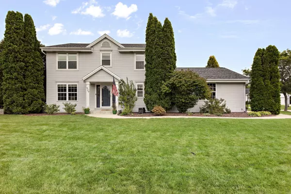 Pewaukee, WI 53072,929 Chesterwood Ct