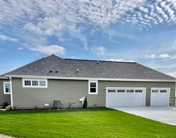 Sussex, WI 53089,W237N6980 Red Oak Knoll