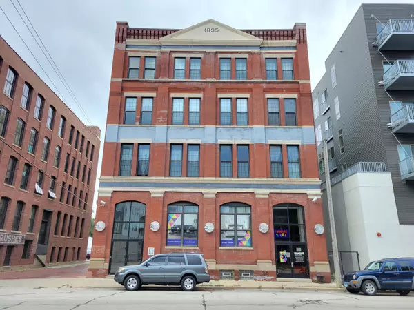 1017 S 2nd St Unit 406, Milwaukee, WI 53204