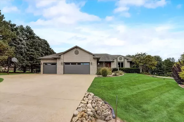 Burke, WI 53590,3457 Whytecliff Way