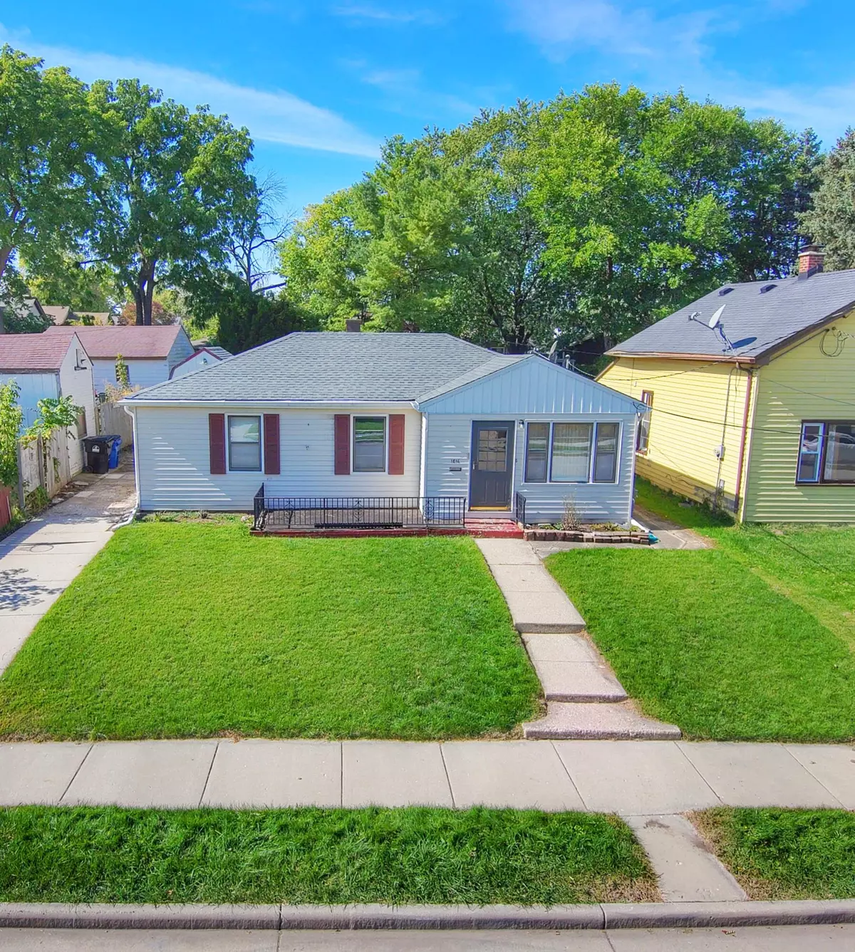 Racine, WI 53402,1816 Marquette St