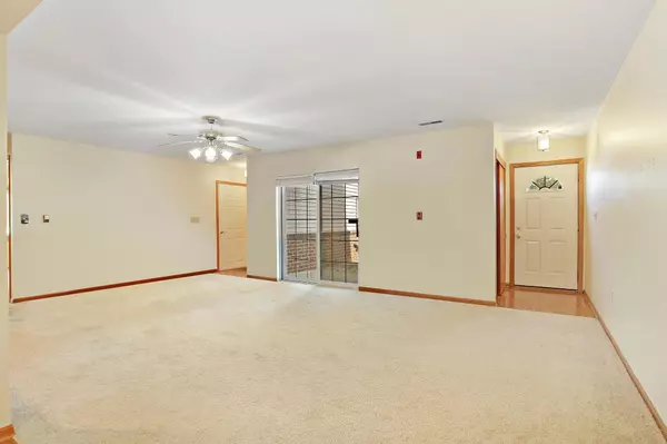 Somers, WI 53144,1262 Village Centre Dr Unit 2