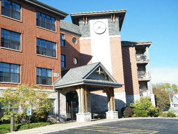 100 E Main St Unit 202, Waukesha, WI 53186