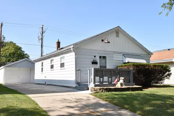 8519 W Appleton Ave, Milwaukee, WI 53225