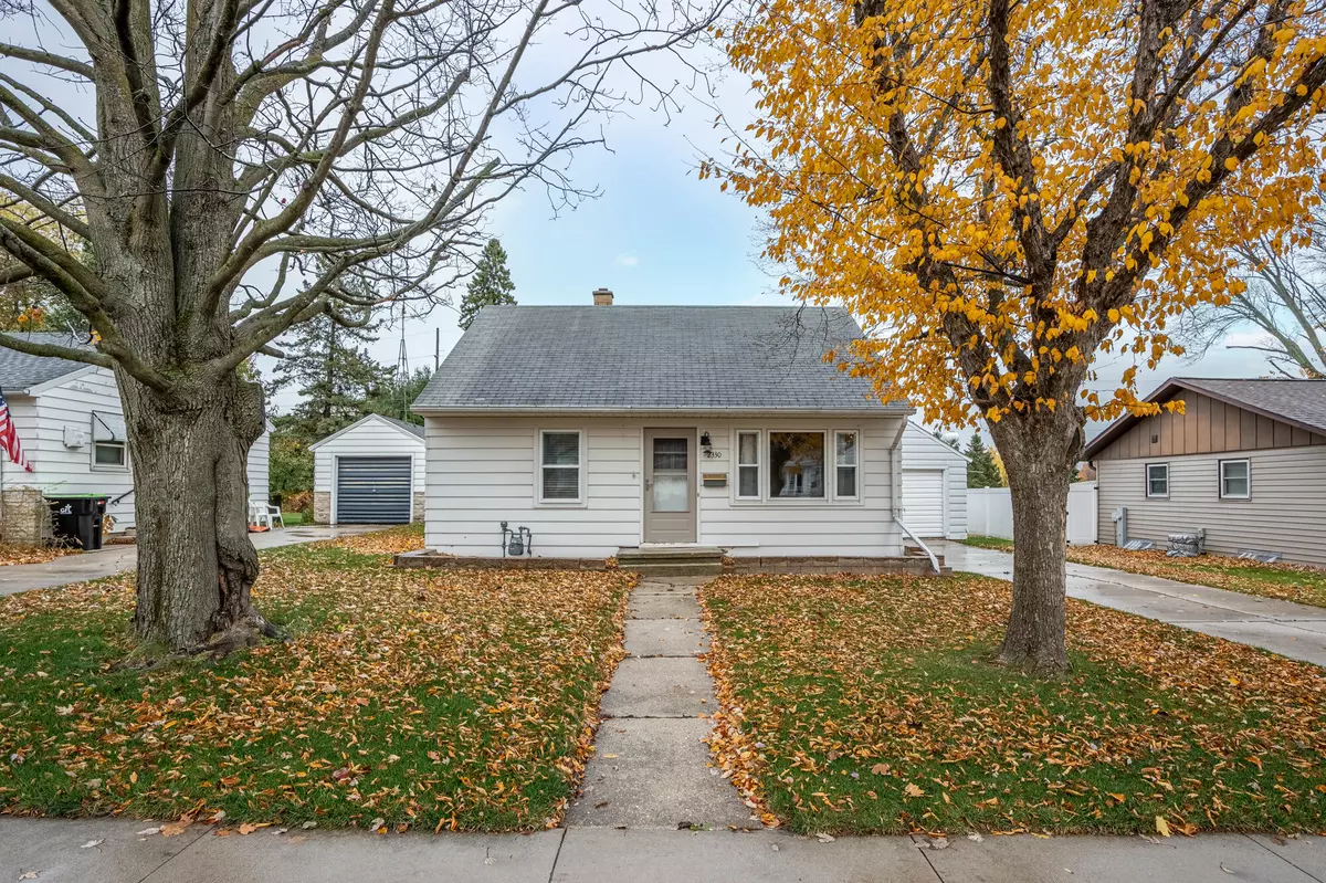 New Holstein, WI 53061,2330 Van Buren St