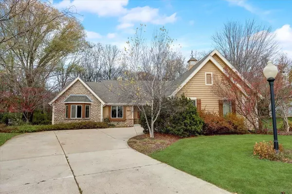 Oconomowoc, WI 53066,754 Prestwick Ct