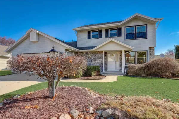 10340 S Shepard Ave, Oak Creek, WI 53154