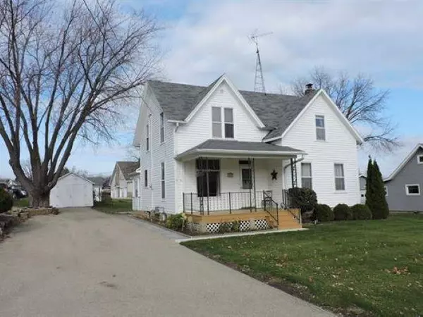 908 E Main St, Waupun, WI 53963