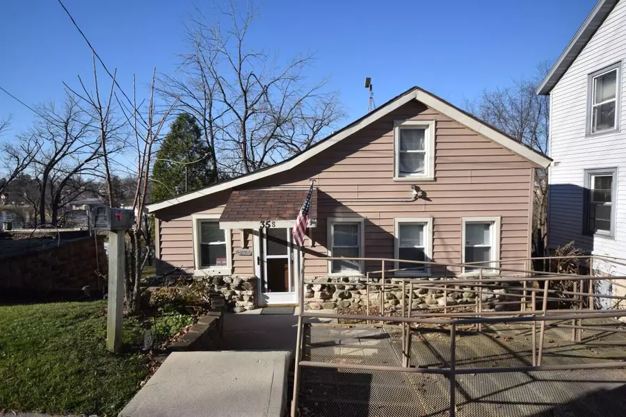 35 S German St, Mayville, WI 53050