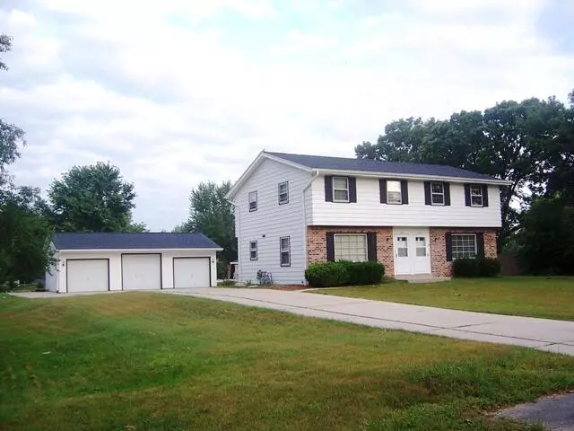 Dousman, WI 53118,109 Johnston Dr Unit 111