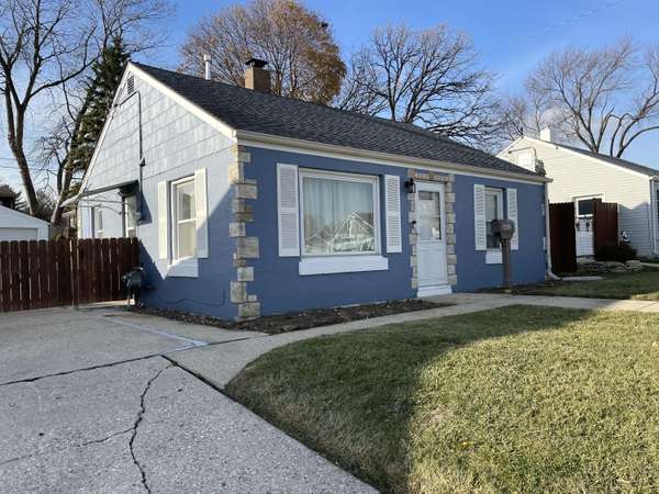 6032 46th Ave, Kenosha, WI 53142