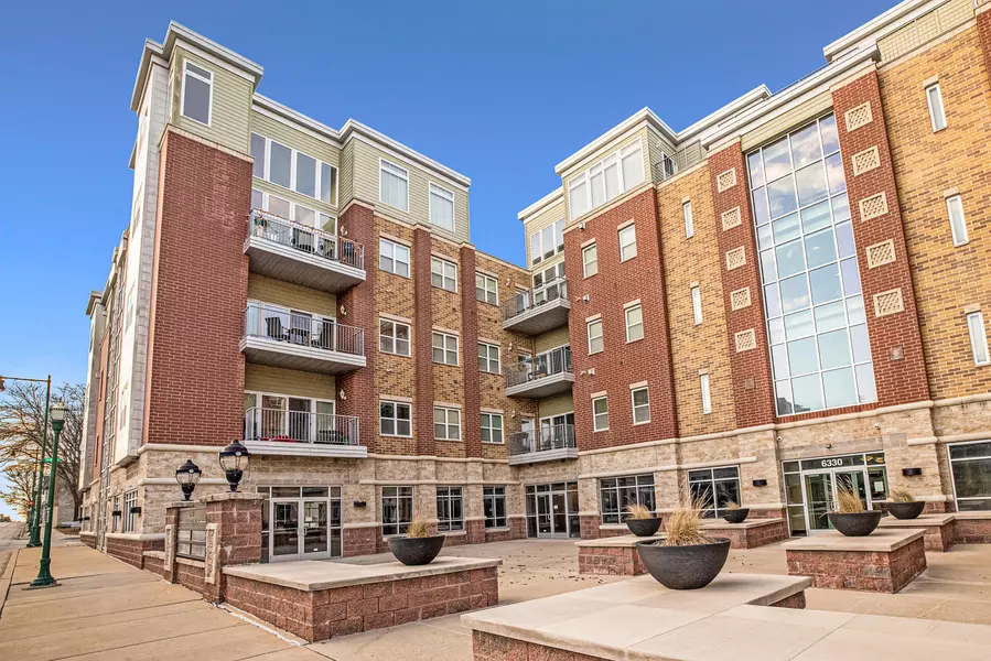 6330 W Greenfield Ave Unit 302, West Allis, WI 53214