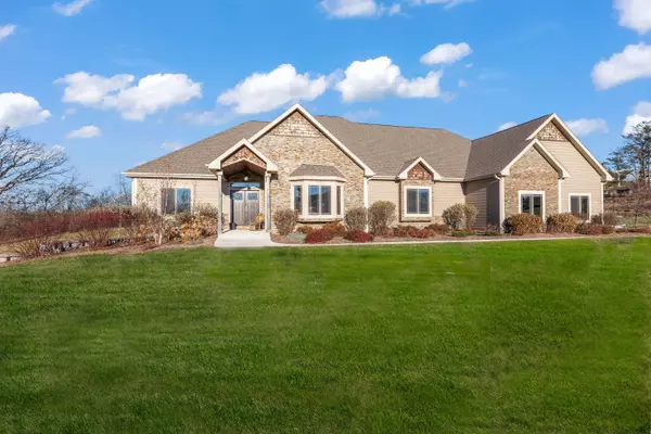 S37W23110 Moyer Way, Waukesha, WI 53189