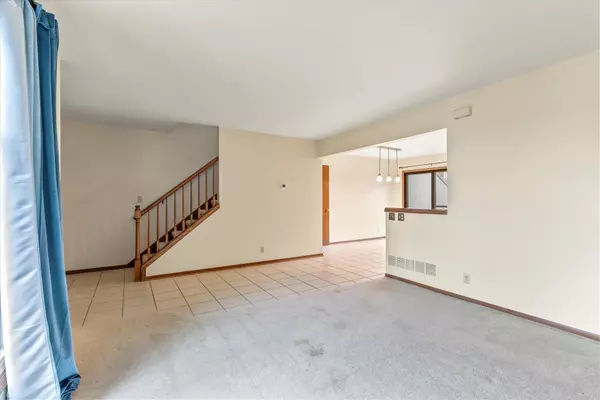 Pewaukee, WI 53072,359 Lexington Ct Unit C