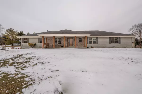 N6550 Valley View Ln, Hubbard, WI 53035