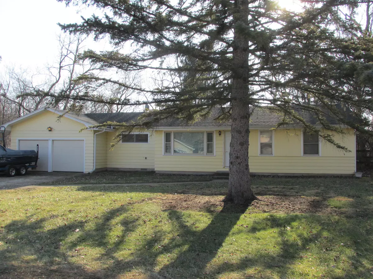 Twin Lakes, WI 53181,631 Barry Rd