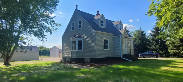 9746 Sheridan Rd, Pleasant Prairie, WI 53158