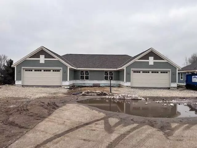 Eagle, WI 53119,808 Margo Cir Unit 1302