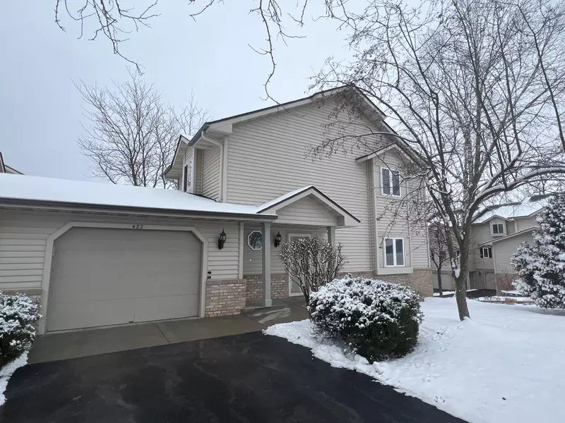 422 Meadowridge Cir, Lake Mills, WI 53551