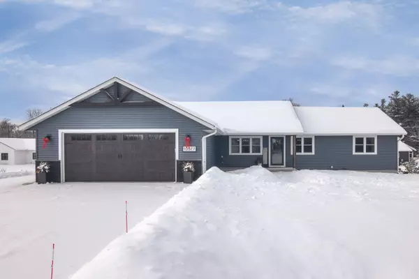 10577 23rd Ave, Lake Hallie, WI 54703