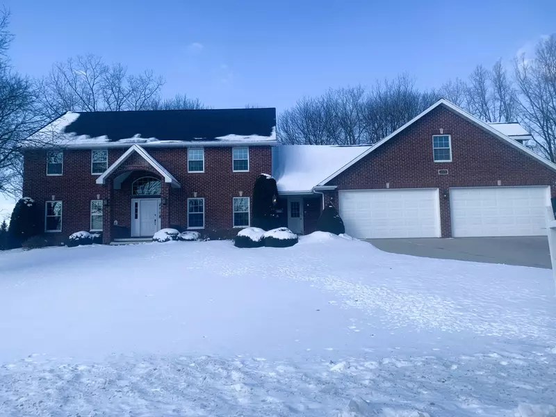 2110 Shady Ln, Ashwaubenon, WI 54313