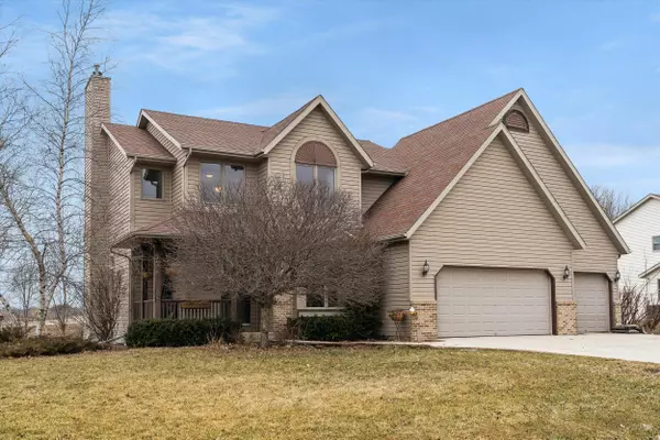 W1997 Fairfield Ln, Sheboygan, WI 53083