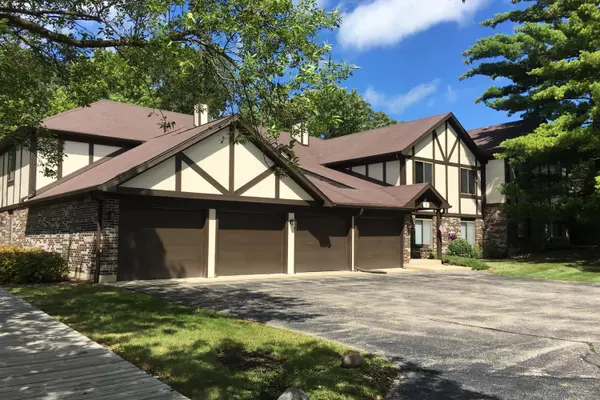 8 Wildwood Ct Unit D, Williams Bay, WI 53191