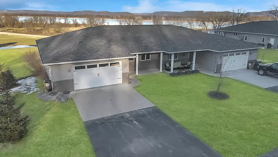 8695 Swan View Ln, Brownsville, MN 55919