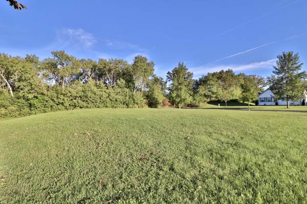 390 High Grove Ln, Union Grove, WI 53182