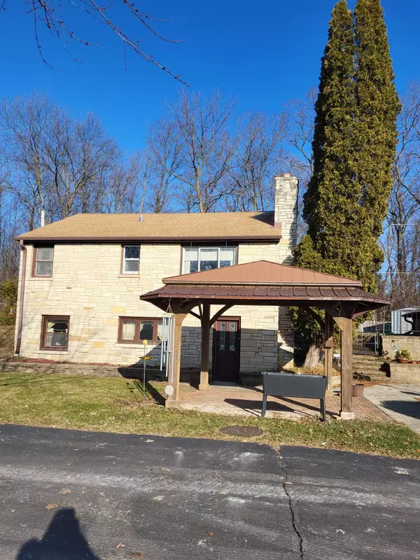 N70W22072 Carlson Ln, Lisbon, WI 53089