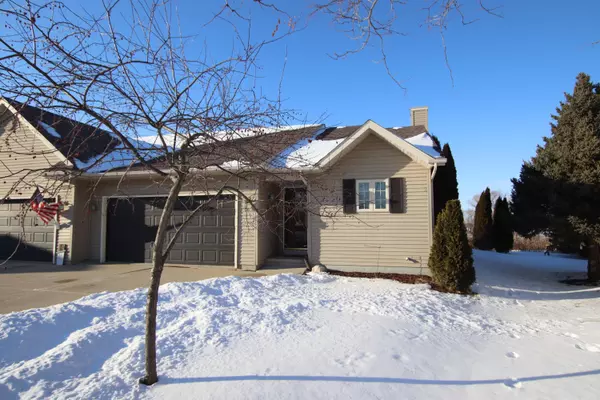 20 Crowfoot Ct, Fond Du Lac, WI 54935