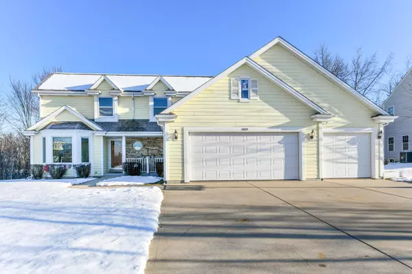 Franklin, WI 53132,4370 W Carmel Dr