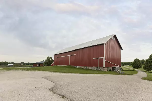 Hebron, WI 53549,W2839 Becker Ln