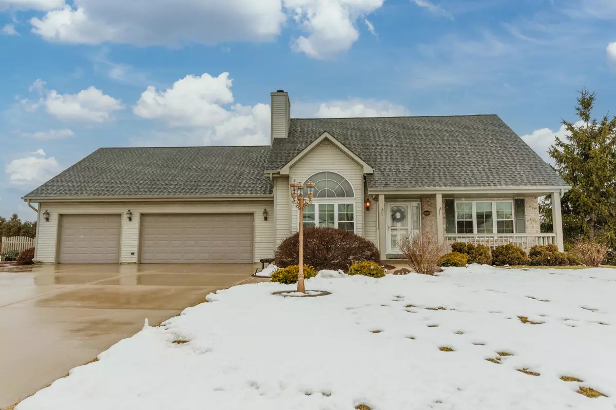 Oak Creek, WI 53154,942 W Potomac Dr