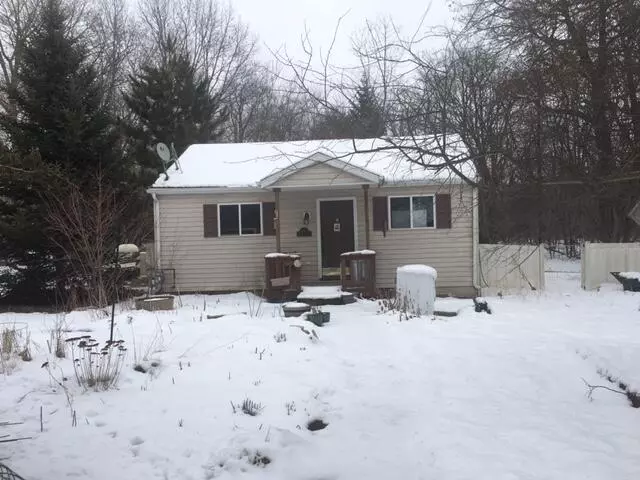 N6880 Chesapeake Dr, Sugar Creek, WI 53121