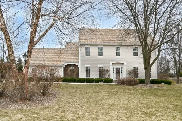18855 Devon Ct, Brookfield, WI 53045