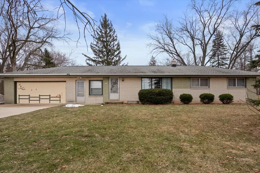 8899 W Layton Ave, Greenfield, WI 53228