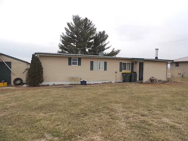 131 Shanghai Ridge Rd, Eastman, WI 53826