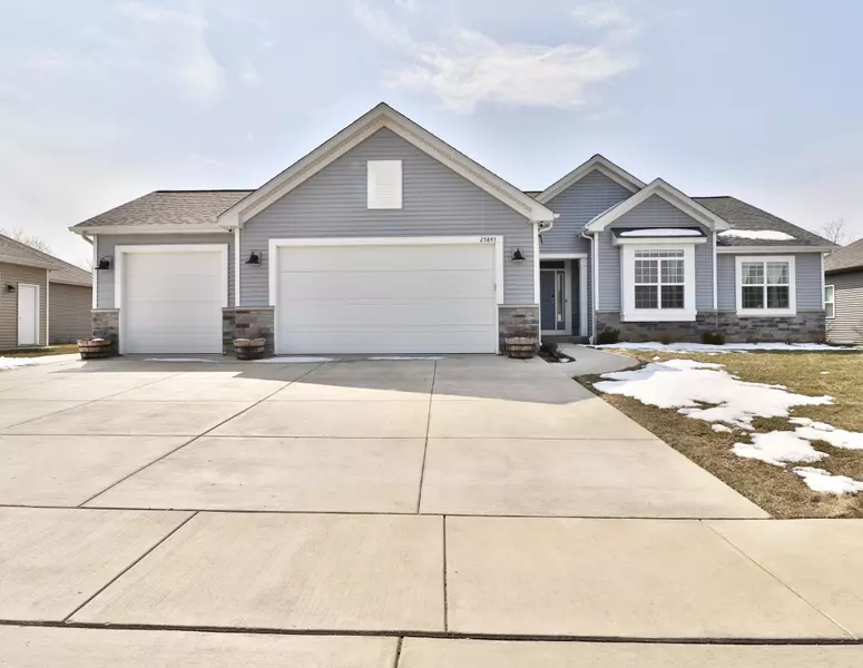 25845 76th Pl, Paddock Lake, WI 53168